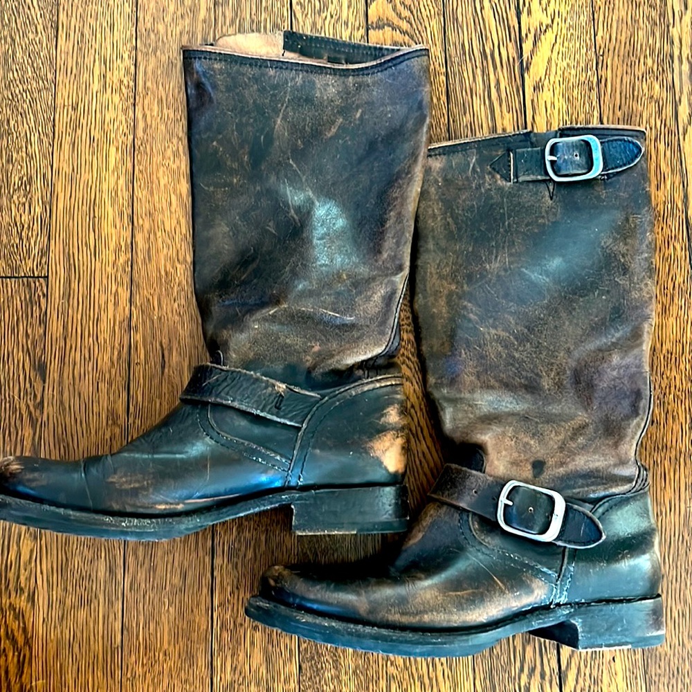 Distressed Frye - Veronica - boots. Just a little too small for me!